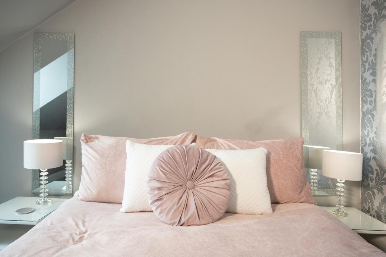 4 Private Bedroom House With 3 Parking Spaces Free Perth Exteriér fotografie
